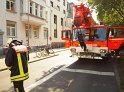 Baukran umgestuerzt Koeln Suelz Suelzguertel P008